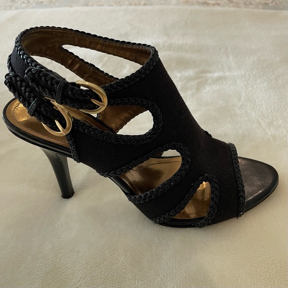 Tahari Black and Gold-Tone Cloth and Leather 4-inch Heels Size 8.5 M - Picture 2 of 9